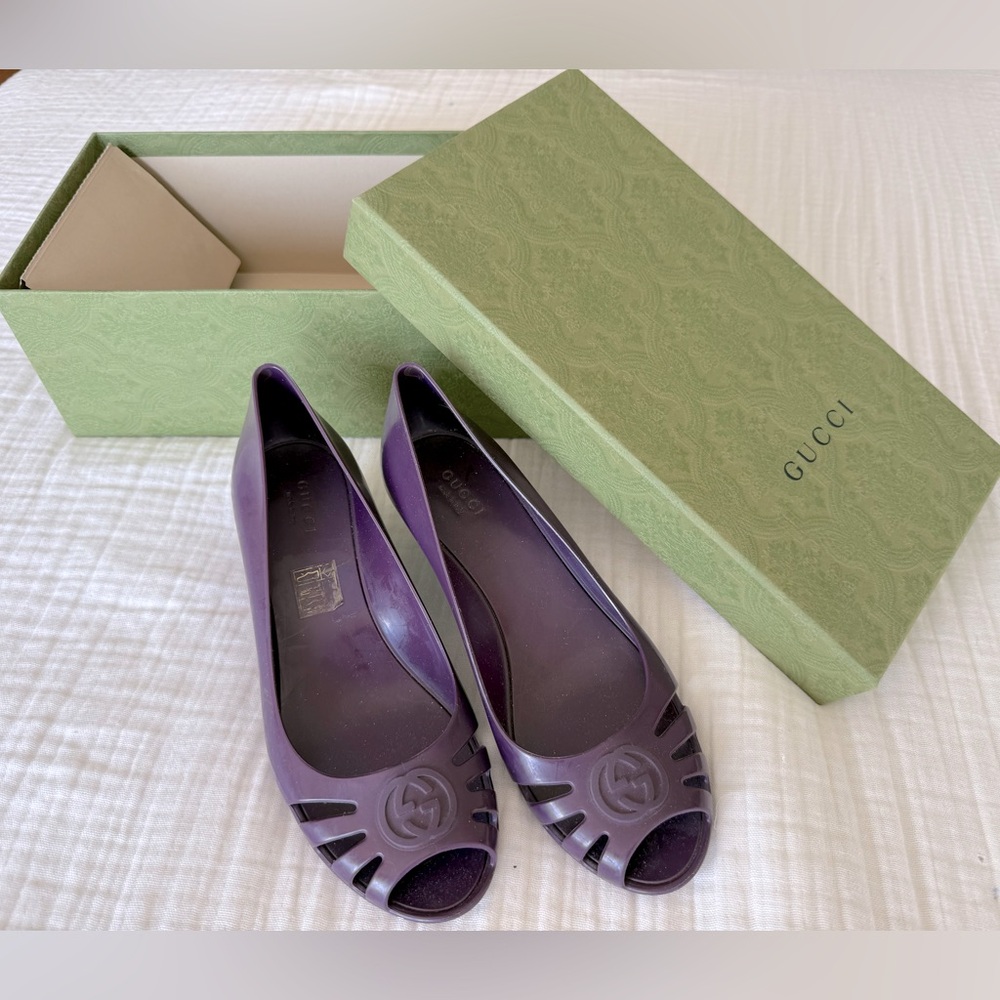 Gucci Women's Purple Peep-Toe Summer Wedge Shoes + Gucci Box and tote shoe bag